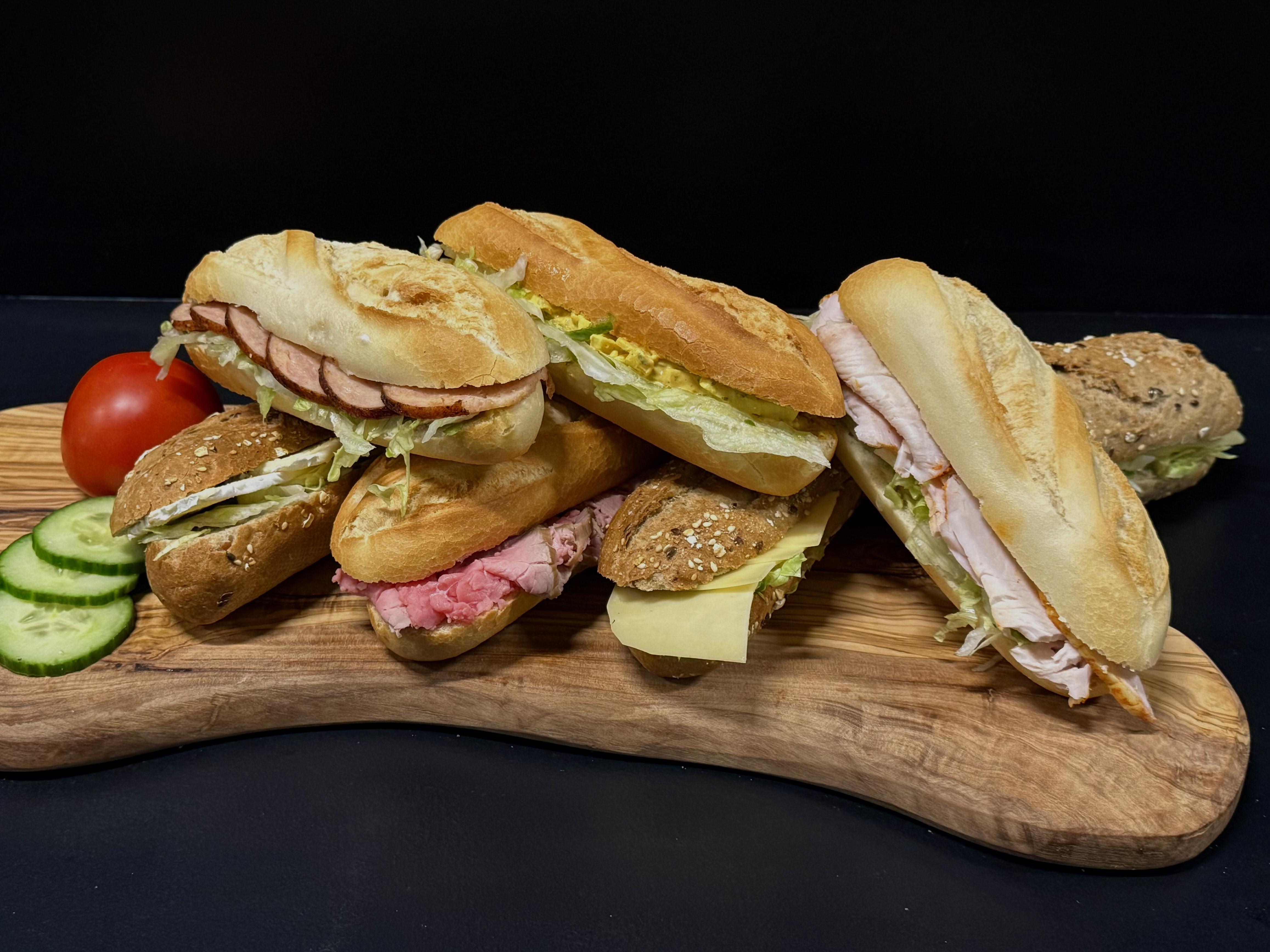 Gedecoreerde pistoletten lunch MIX